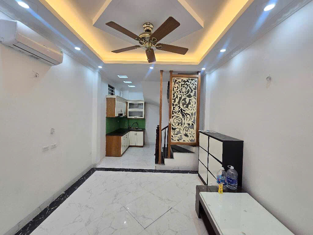 NHÀ LÔ GÓC 8/3 QUẬN HAI BÀ TRƯNG 5 TẦNG 7,4 tỷ