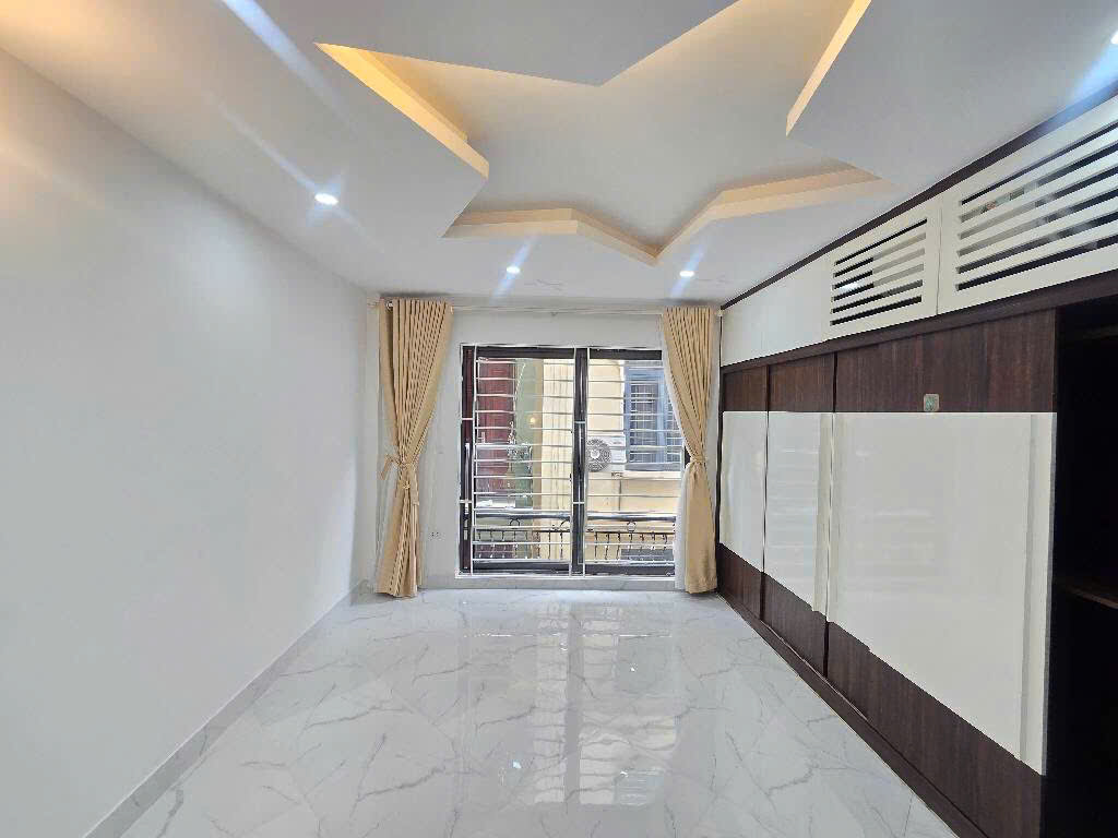 NHÀ LÔ GÓC 8/3 QUẬN HAI BÀ TRƯNG 5 TẦNG 7,4 tỷ