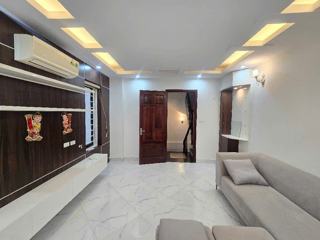 NHÀ LÔ GÓC 8/3 QUẬN HAI BÀ TRƯNG 5 TẦNG 7,4 tỷ