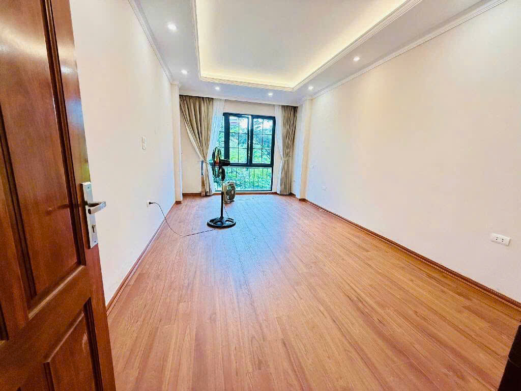 MẶT PHỐ<=>LÔ GÓC => GIẢI PHÓNG 5 TẦNG, giá 11,5
