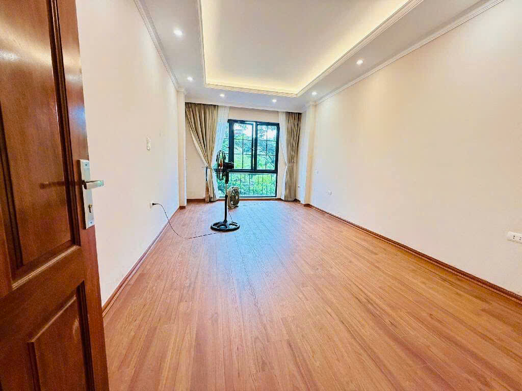 MẶT PHỐ<=>LÔ GÓC => GIẢI PHÓNG 5 TẦNG, giá 11,5