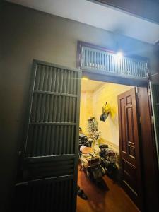 NHÀ KHƯƠNG ĐÌNH ĐẸP HIẾM