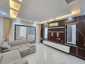 NHÀ LÔ GÓC 8/3 QUẬN HAI BÀ TRƯNG 5 TẦNG 7,4 tỷ