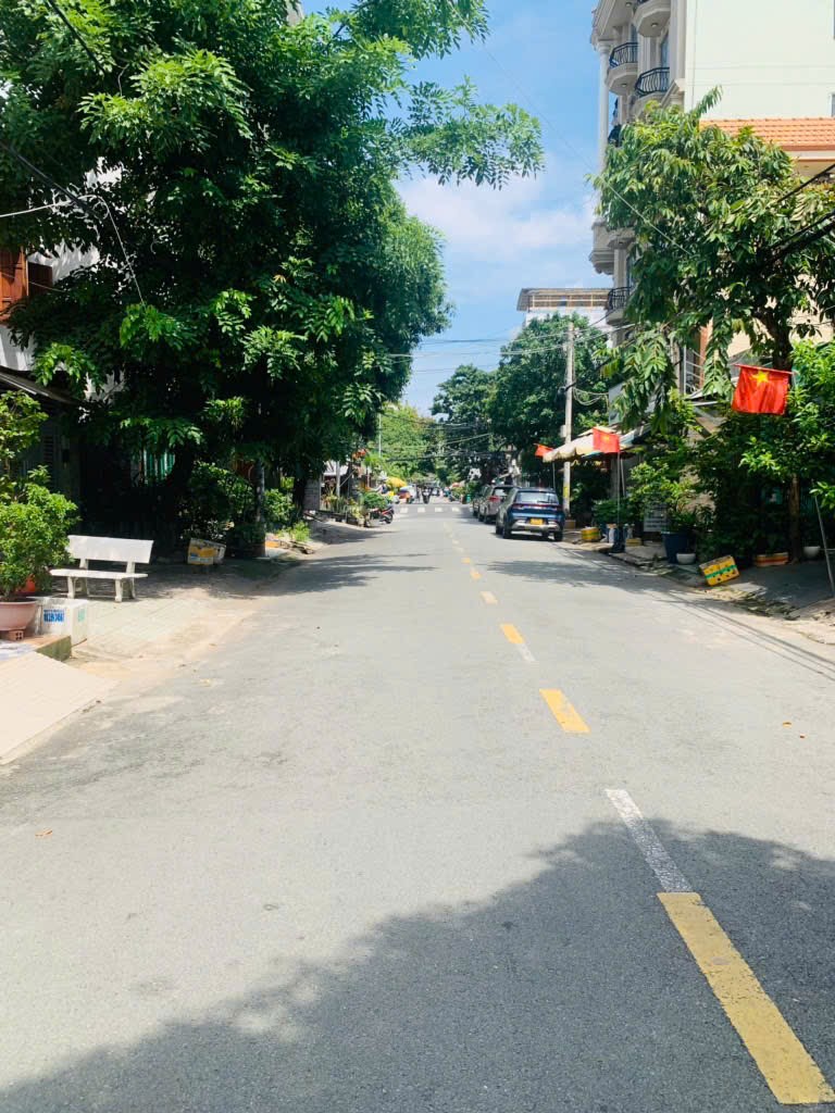 Bán nhà Quận 7, Nguyễn Thị Thập, 54m2, 4 tầng, giá 9.5 tỷ.