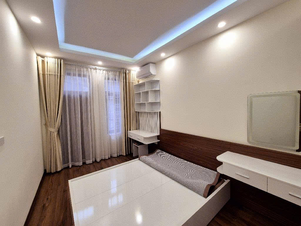 Nhà đẹp Cầu Giấy, bạt ngàn tiện ích. Diện Tích 50m2