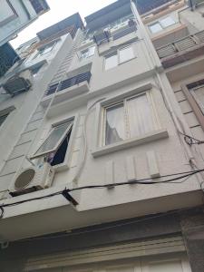 NHÀ ĐẸP YÊN HÒA – NGÕ RIÊNG SẠCH SẼ – Ở SƯỚNG, CHO THUÊ ĐỈNH – DÂN TRÍ CAO