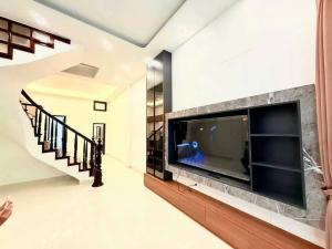Bán nhà 5 Tầng, mặt tiền 6m , diện tích 50m2 , giá 7,8 tỷ