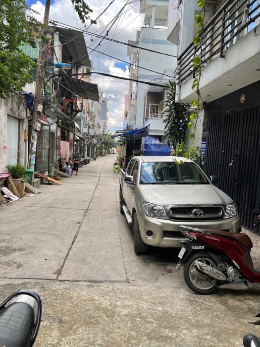 BÁN NHÀ HẺM XE HƠI 7M_XE HƠI NGỦ TRONG NHÀ!