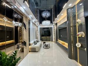 5 TẦNG MẶT PHỐ KIM GIANG - VỈA HÈ RỘNG - KINH DOANH TỐT