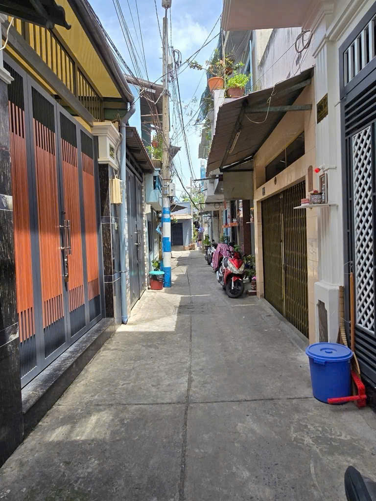 Siêu phẩm nhà 2 tầng, xe tải vi vu chỉ nhỉnh hơn 4 tỷ