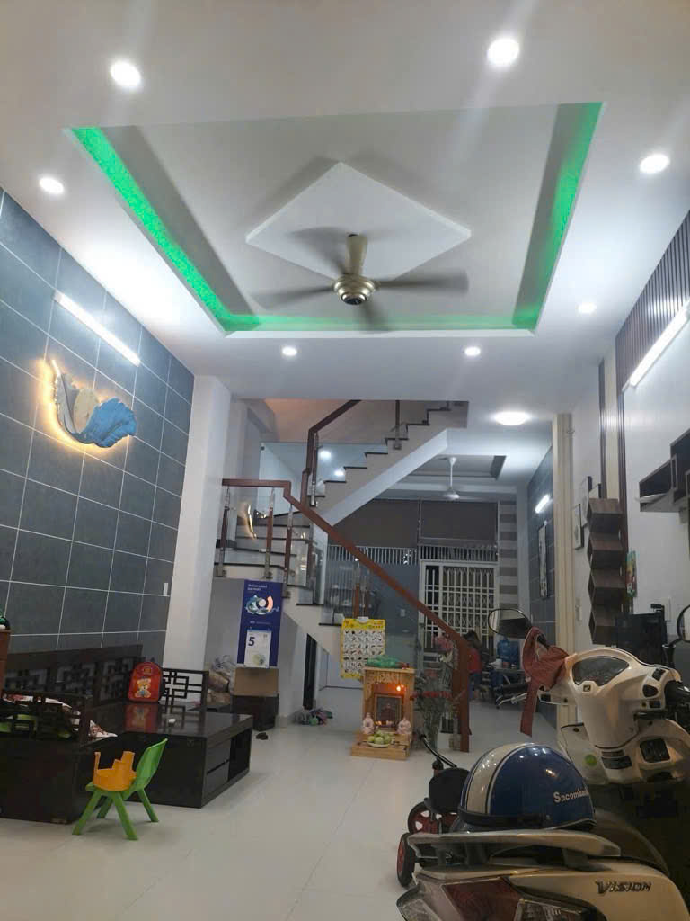 SIÊU PHẨM 2 MẶT TIỀN -  HXH GẦN AEON TÂN PHÚ -  50M2 - 2TẦNG BTCT 2PN KHÉP KÍN - SỔ A4 HOÀN CÔNG ĐỦ - CHỈ NHỈNH 5 TỶ.
