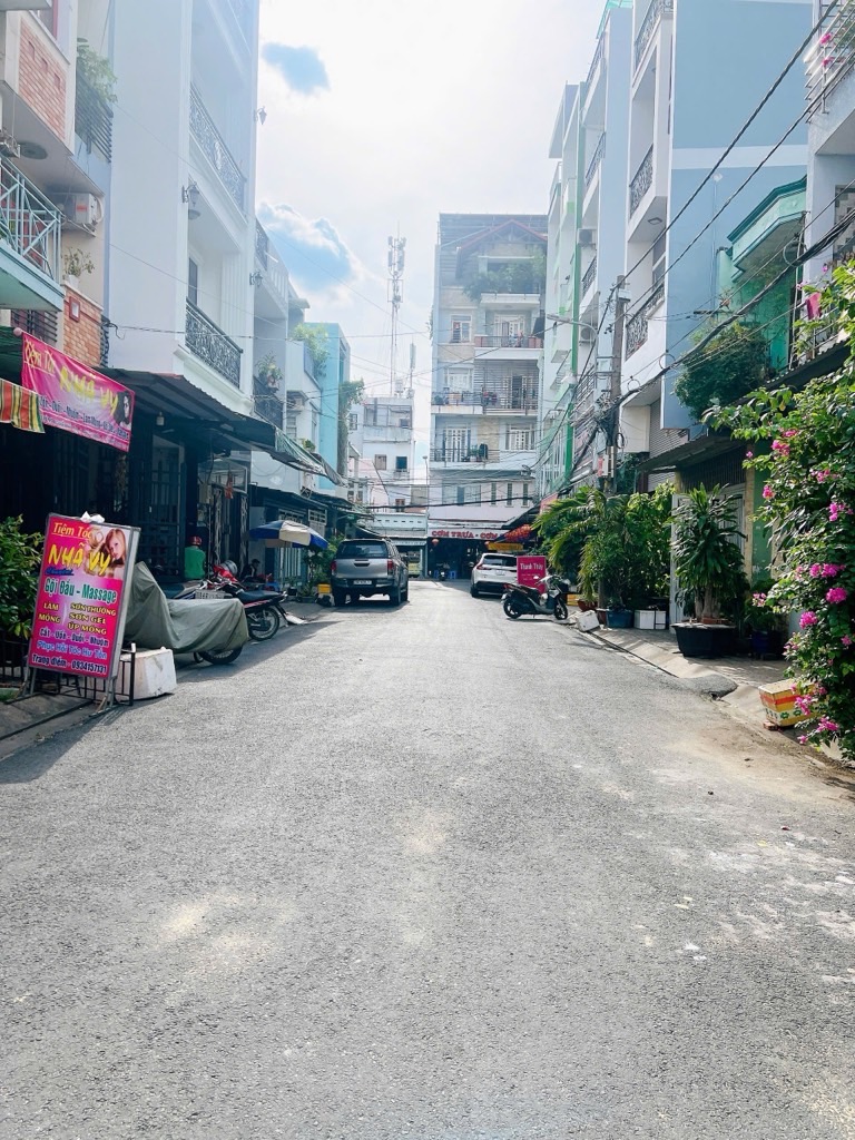 Bán nhà mặt tiền kinh doanh sát Nguyễn Sơn- 55m2 - giá chỉ 7,3 tỷ