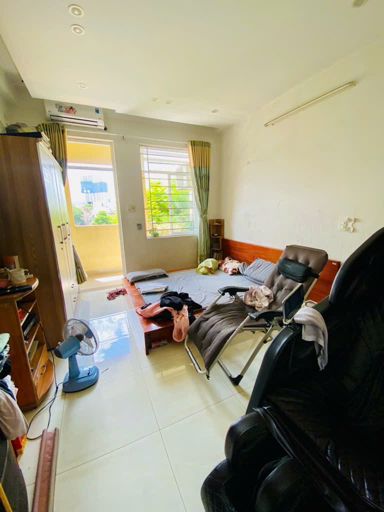 Bán nhà MTKD Hồng Bàng P12 Q6