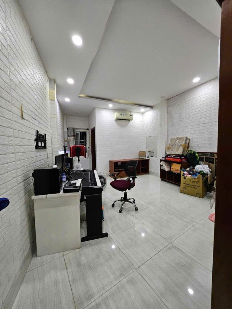 Bán nhà hẻm 405 Hậu Giang P11 Q6