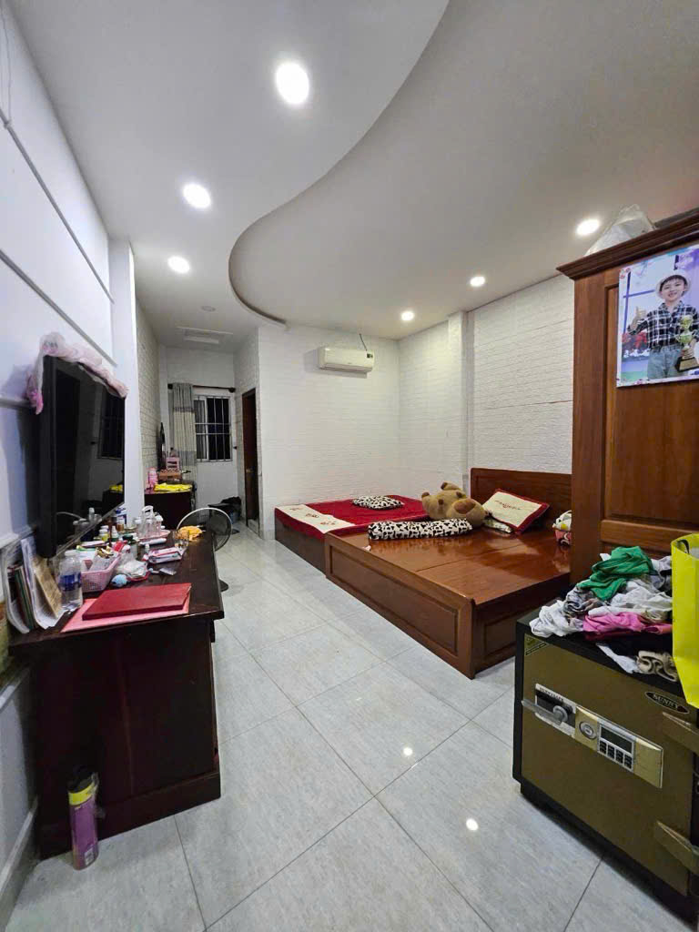 Bán nhà hẻm 405 Hậu Giang P11 Q6