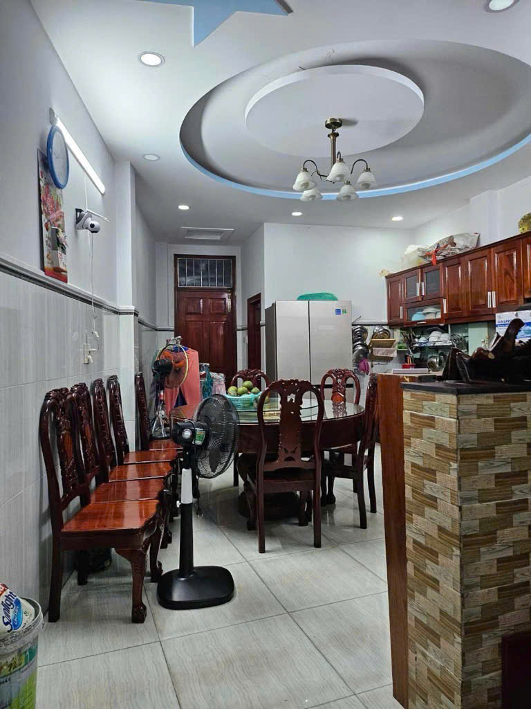 Bán nhà hẻm 405 Hậu Giang P11 Q6