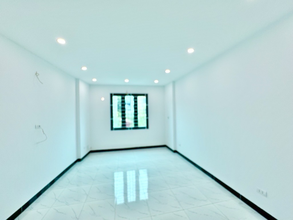 BÁN NHÀ ĐẸP 33M TẠI PHỤNG CHÂU
