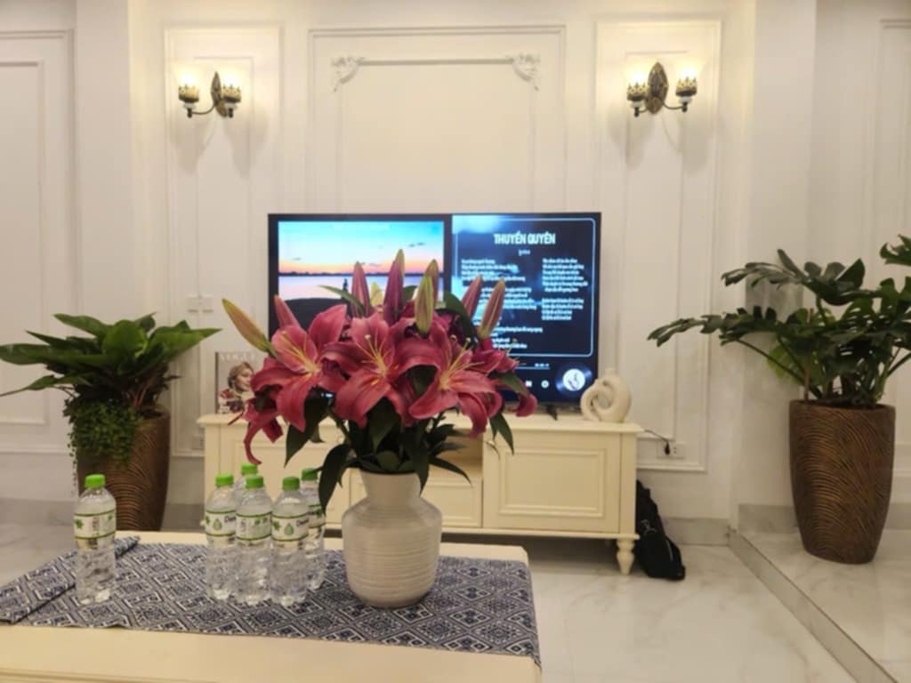 NHÀ SIÊU ĐẸP NỘI THẤT XỊN LÔ GÓC NGÕ
