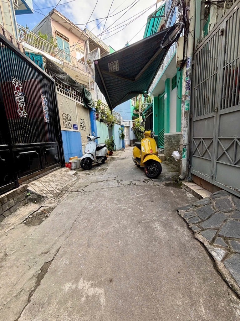 Bán nhà ngã 5 chuồng chó, đường Phạm Ngũ Lão, 25m2, 2 tầng, giá 3,4 tỷ