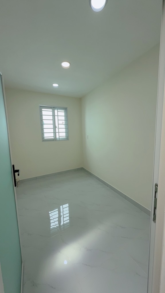 Bán nhà ngã 5 chuồng chó, đường Phạm Ngũ Lão, 25m2, 2 tầng, giá 3,4 tỷ