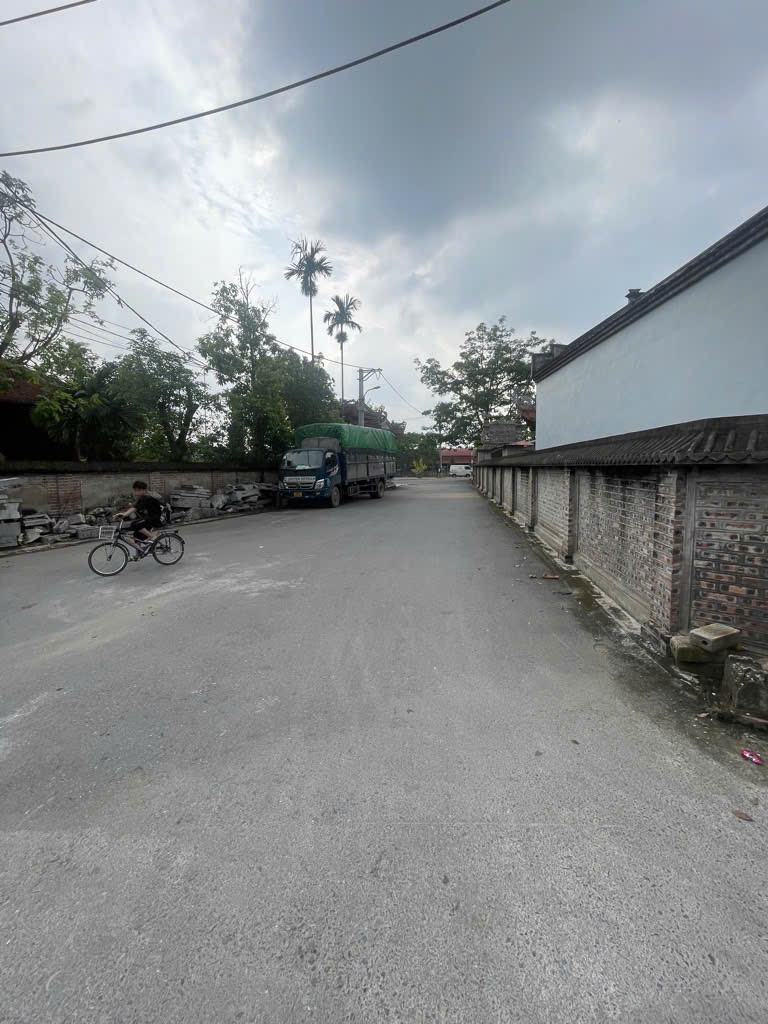GẦN 4 TỶ NHÀ ĐA TỐN SÁT CHỢ SÁT HỒ