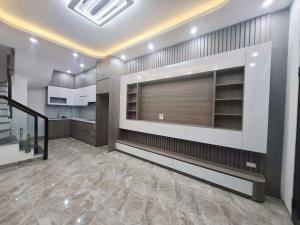 6 tỷ-Nhà mới Bát Khối,đường rộng,ngõ thông