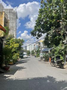 BÁN NHÀ MẶT TIỀN KINH DOANH  36M2, 3 TẦNG, GẦN PHẠM VĂN BẠCH NHỈNH 5 TỶ