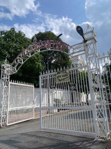 Nhà mặt tiền 12m