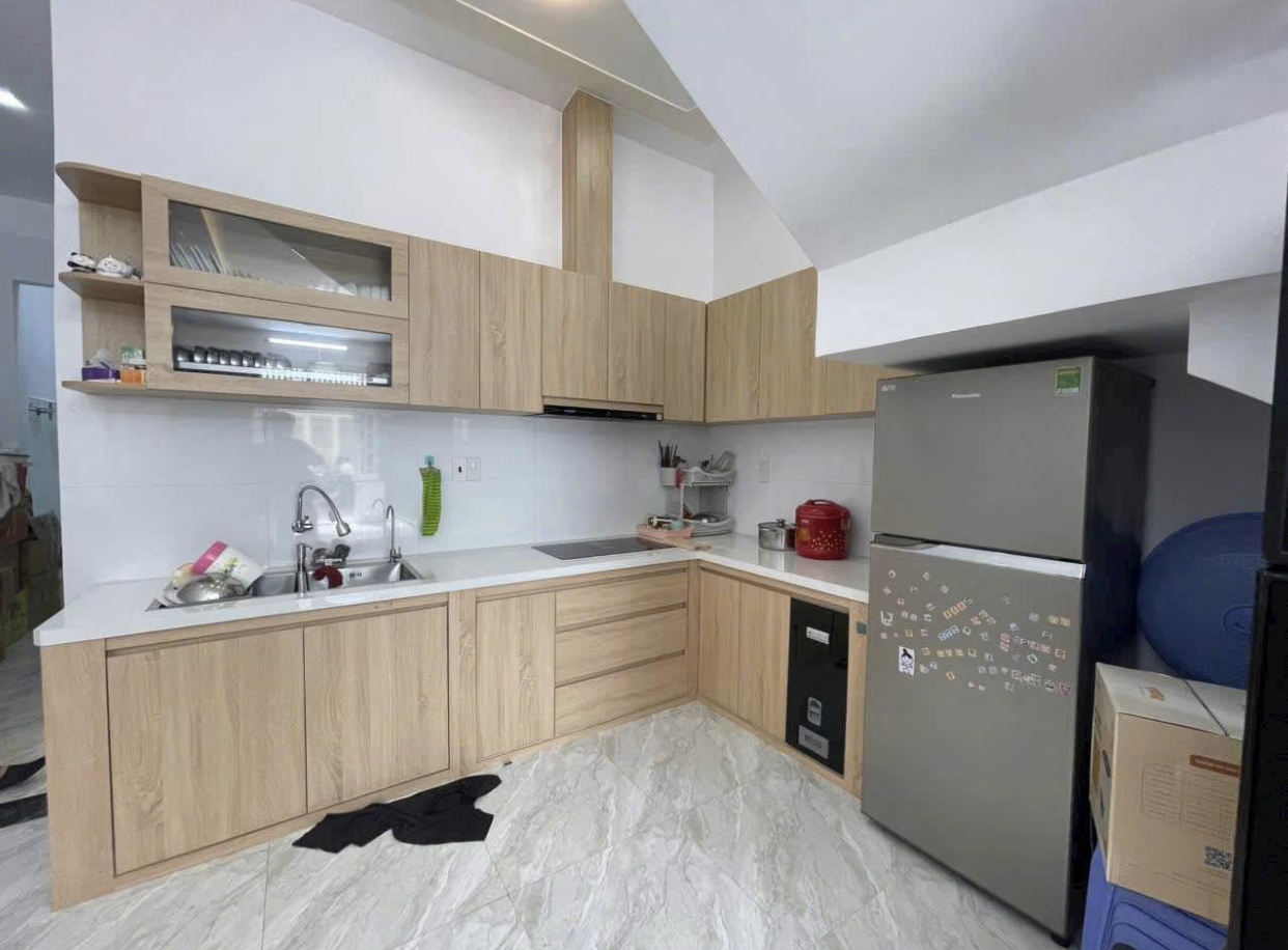 Nhà hẻm 4m, sổ đẹp, không LG QH - Trần Hưng Đạo - 32m2, 3 tầng - 6 tỷ