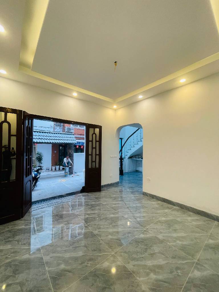 BIỆT THỰ THU NHỎ - MẶT TIỀN RỘNG - GẦN PHỐ - HƯỞNG TRỌN TIỆN ÍCH TÂY HỒ.