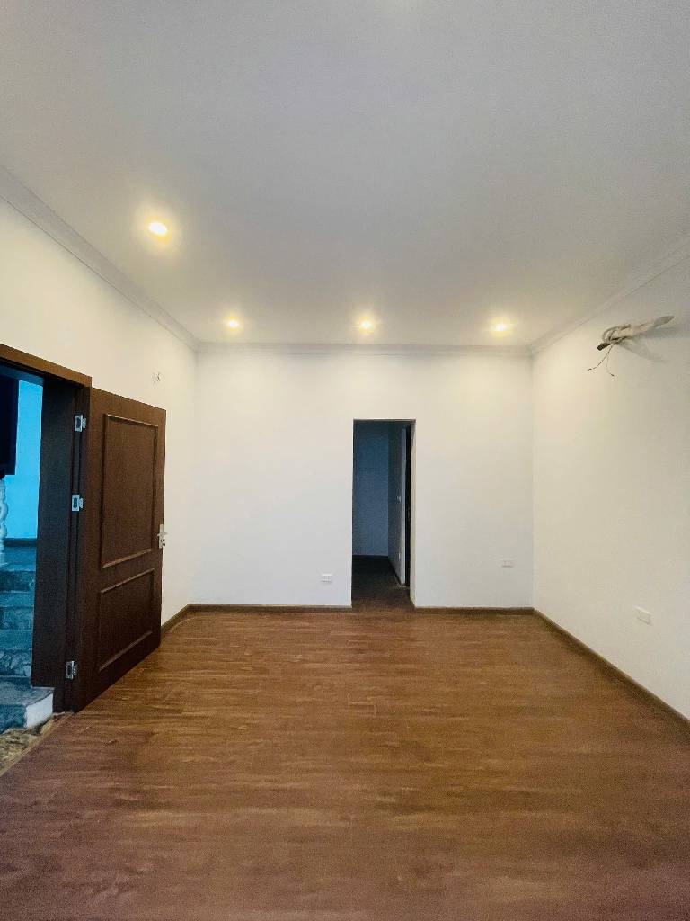 BIỆT THỰ THU NHỎ - MẶT TIỀN RỘNG - GẦN PHỐ - HƯỞNG TRỌN TIỆN ÍCH TÂY HỒ.