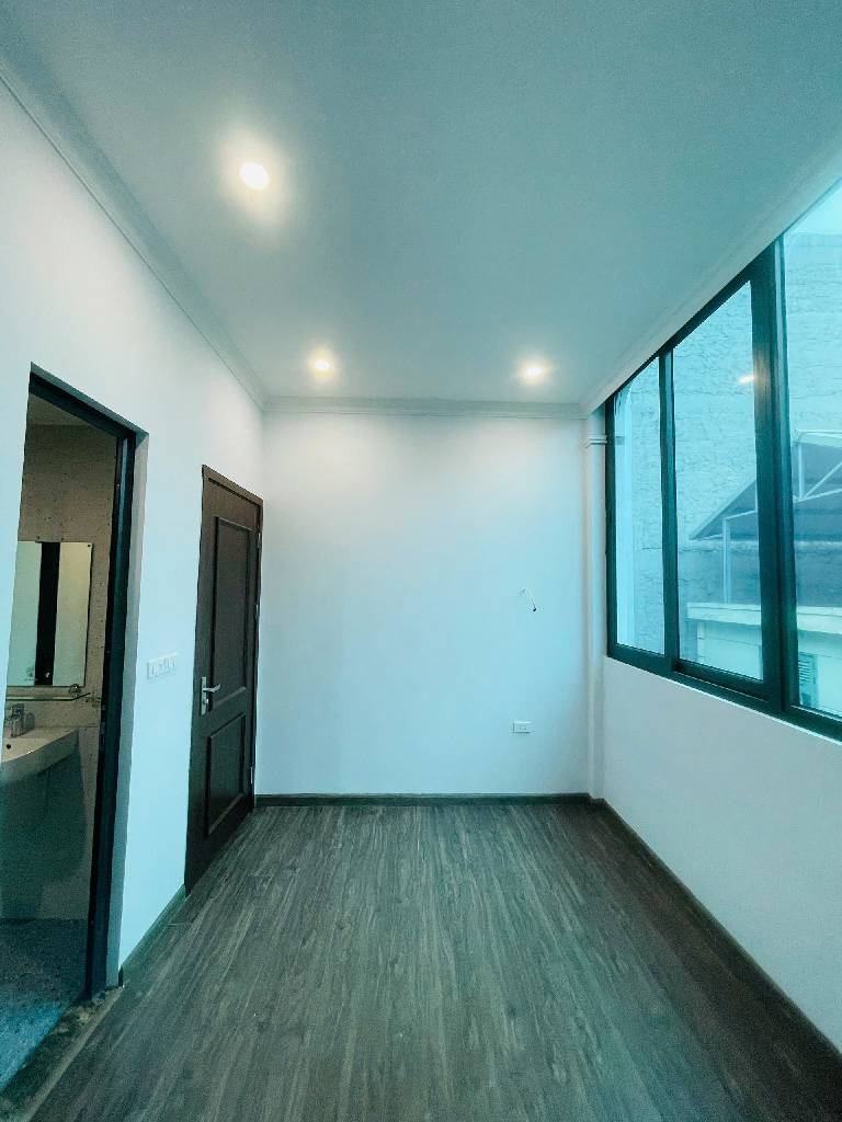 BIỆT THỰ THU NHỎ - MẶT TIỀN RỘNG - GẦN PHỐ - HƯỞNG TRỌN TIỆN ÍCH TÂY HỒ.