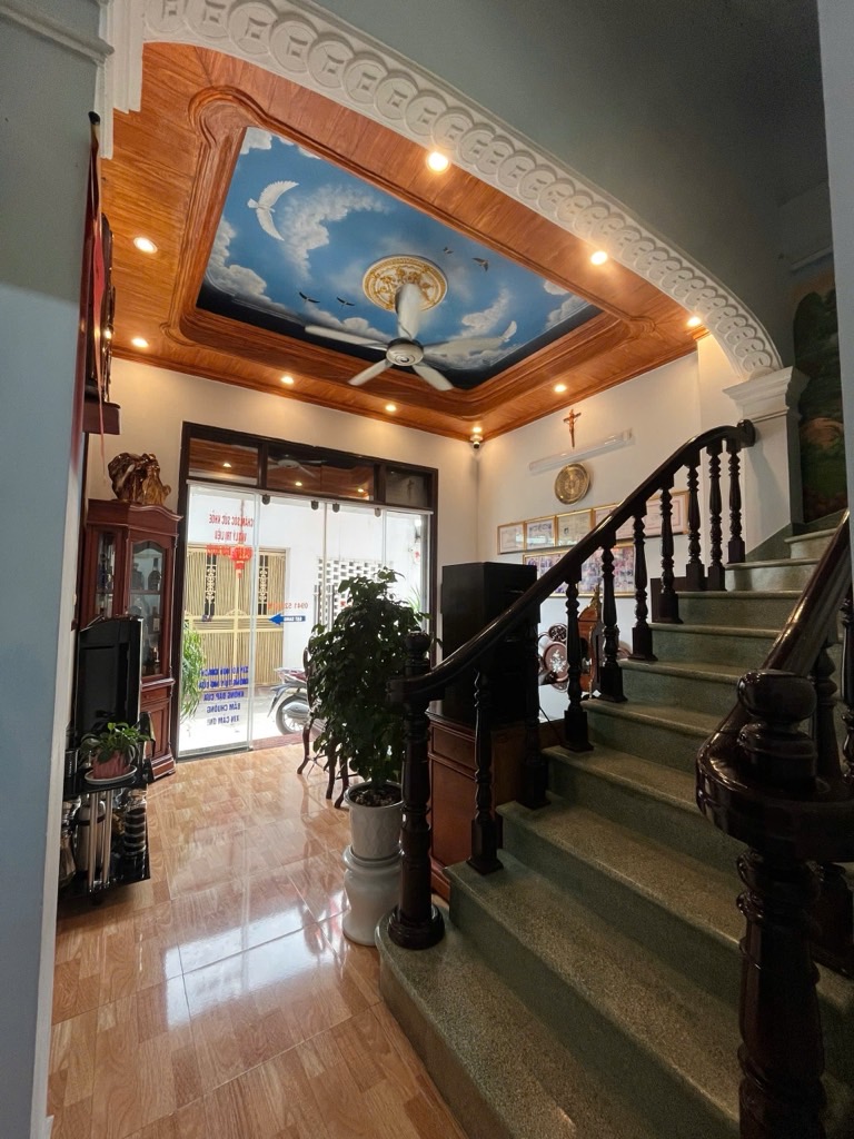 Ô TÔ VÀO NHÀ - CẠNH HỒ ĐIỀU HOÀ - NGÕ THÔNG