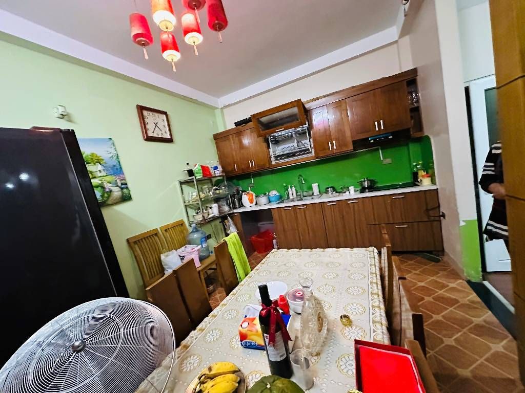 NHÀ XÂY CHẮC CHẮN - GẦN HỒ TÂY - Ô CHỜ THANG MÁY - ÔTÔ CÁCH 30M