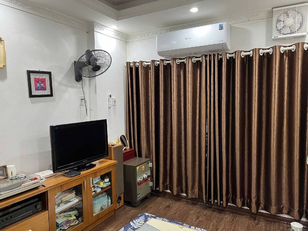 TRUNG TÂM QUÂN - NGÕ NÔNG - ÔTÔ ĐỖ CỬA - CÁCH PHỐ HOÀNG QUỐC VIỆT 100M.