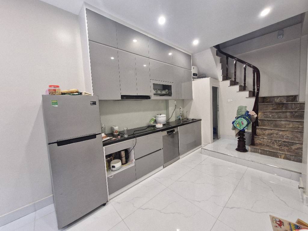 HÀNG HIẾM TỪ LIÊM - Ô TÔ - KINH DOANH VĂN PHÒNG - AN SINH TIỆN ÍCH SIÊU ĐỈNH- GẦN PHỐ - NGÕ THOÁNG - SẠCH SẼ- CHỦ TẶNG TOÀN BỘ NỘI THẤT