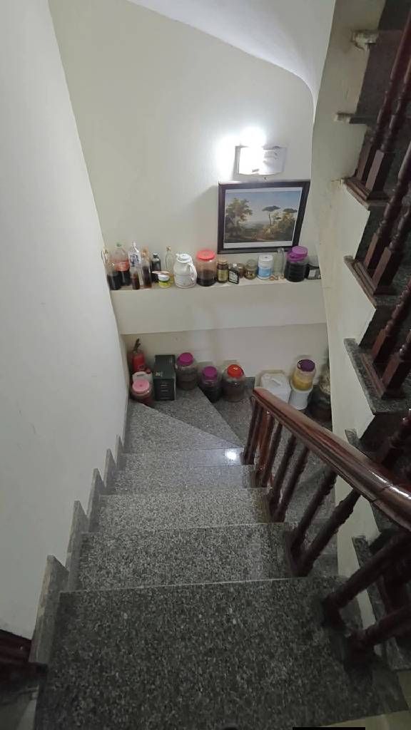 NHÀ DÂN XÂY - NGÕ NÔNG- THIẾT KẾ ĐẸP - 4 PHÒNG NGỦ - GẦN PHỐ