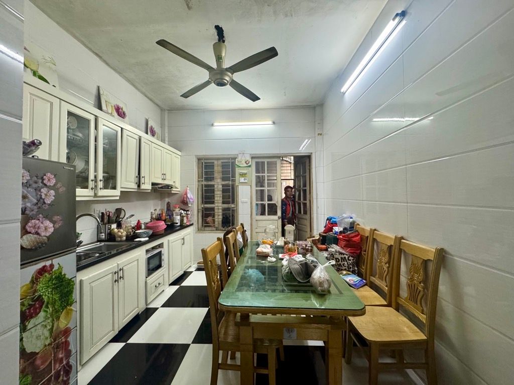 PHÂN LÔ BÀN CỜ - ÔTÔ LÙI TẬN CỬA - 2 MẶT THOÁNG TRƯỚC SAU - SÁT RA CHỢ DÂN SINH.