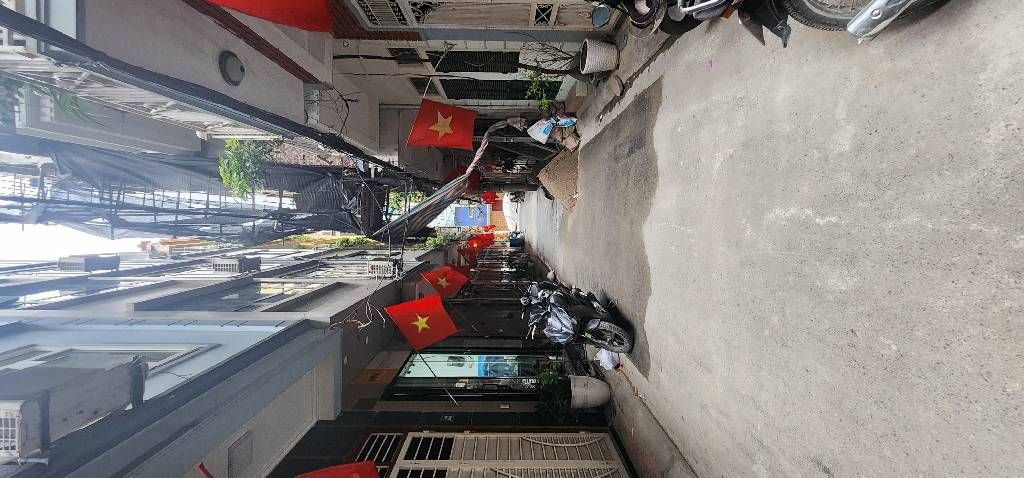 KHU PHÂN LÔ - ÔTÔ ĐỖ CỬA - TẠI Xuân La