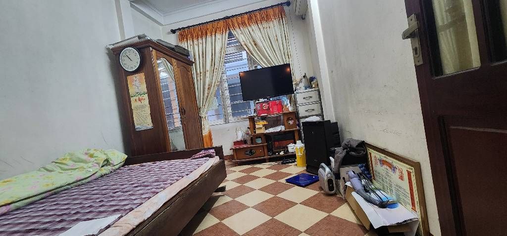 KHU PHÂN LÔ - ÔTÔ ĐỖ CỬA - TẠI Xuân La