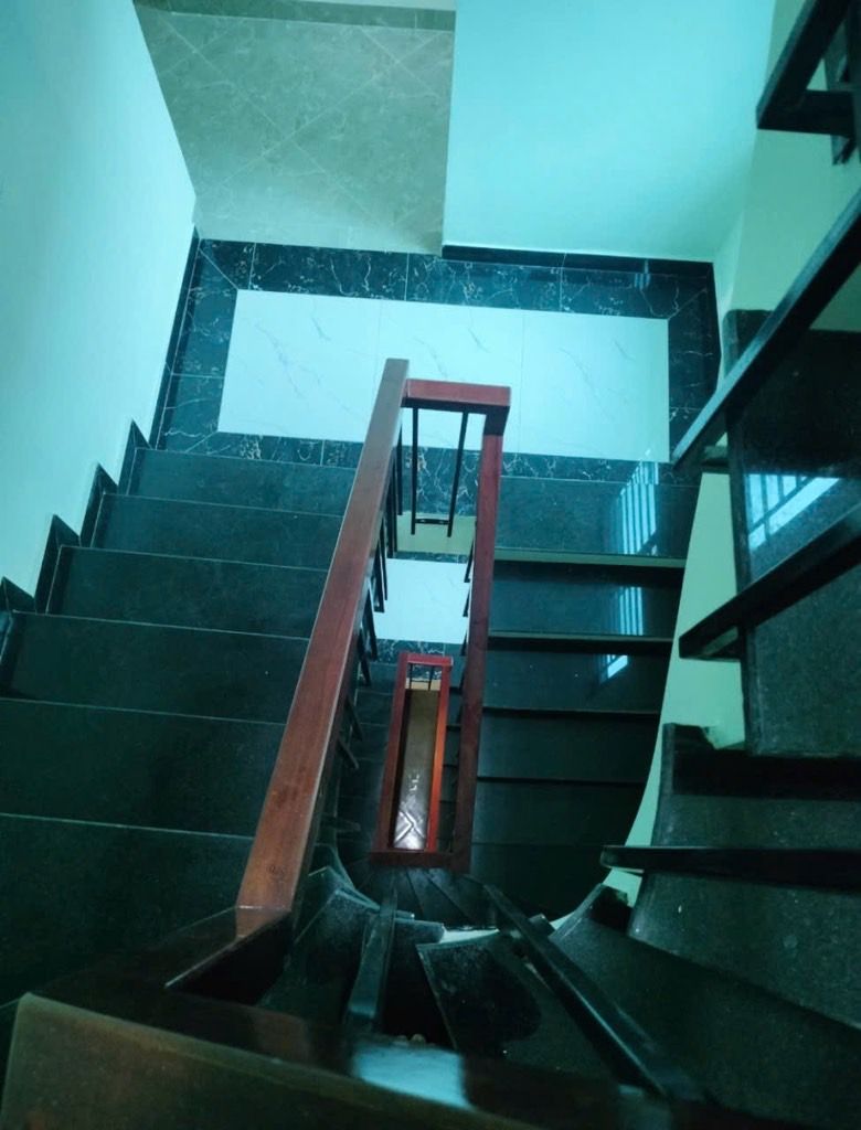 Ô TÔ TRÁNH-  MẶT TIỀN RỘNG- LÔ GÓC 3 MẶT THOÁNG SÁNG VĨNH VIỄN