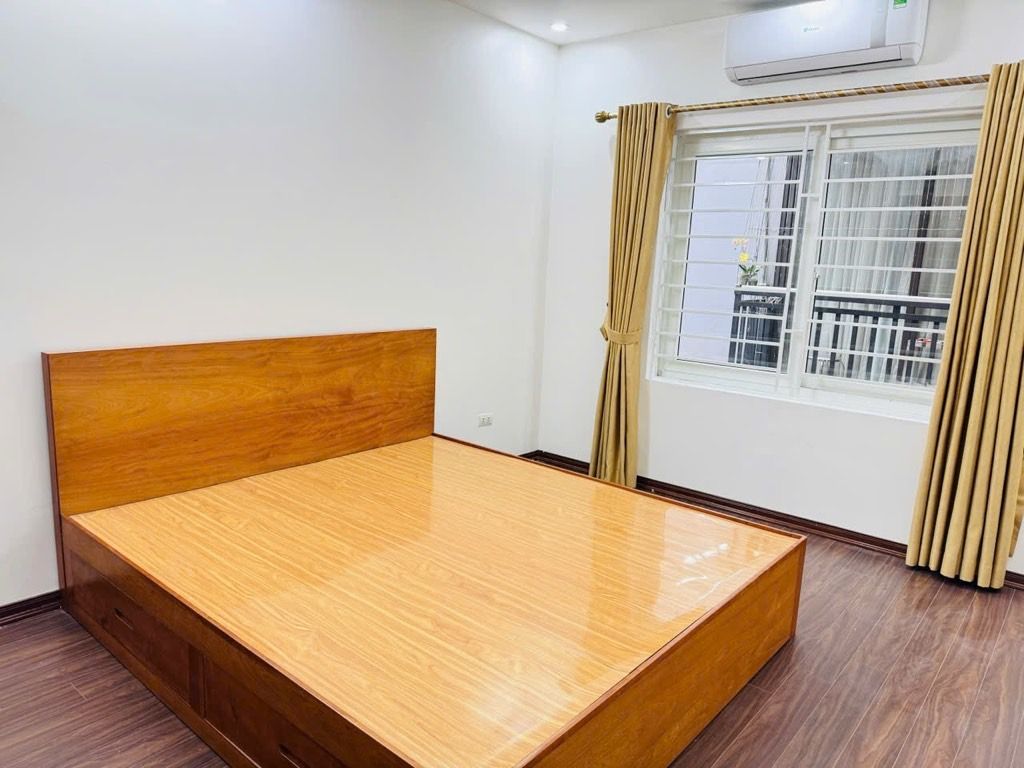 RINH HOA KHÔI Ở ĐÓN TẾT - VF3 LÙI CỬA - VÀI CHỤC BƯỚC RA MẶT CẦU GIẤY - FULL NỘI THẤT NHƯ ẢNH.