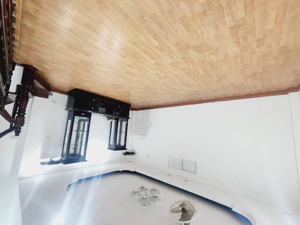 HOA KHÔI GẦN PHỐ - DÂN XÂY CHẮC CHẮN - 2 THOÁNG - Ở MIỄN CHÊ. Tại Lạc Long Quân