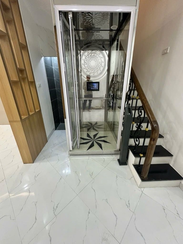 MỚI KOONG - 5 TẦNG THANG MÁY - NGÕ RỘNG - GẦN Ô TÔ - FULL NỘI THẤT - 7 PHÒNG