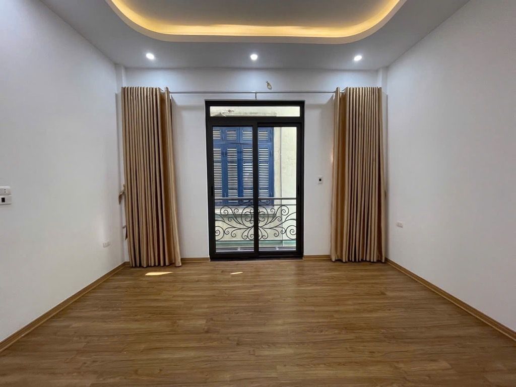 MỚI KOONG - 5 TẦNG THANG MÁY - NGÕ RỘNG - GẦN Ô TÔ - FULL NỘI THẤT - 7 PHÒNG