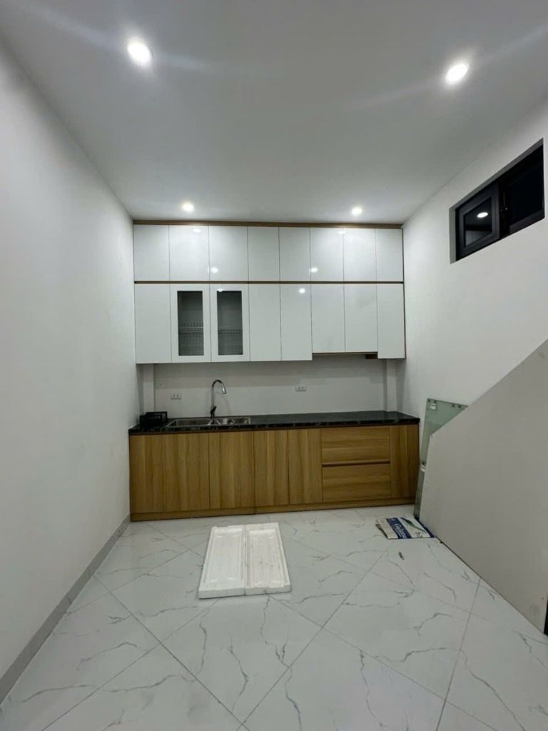 MỚI KOONG - 5 TẦNG THANG MÁY - NGÕ RỘNG - GẦN Ô TÔ - FULL NỘI THẤT - 7 PHÒNG