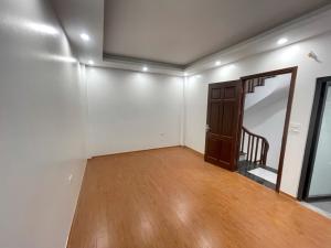 NHÀ ĐẸP Ở NGAY - Ô TÔ GẦN NHÀ - 5 TẦNG MỚI CỨNG.