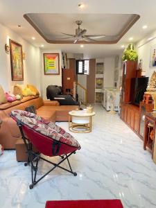 NHÀ ĐẸP Ở NGAY - VỊ TRÍ CỰC ĐẸP HIẾM NHÀ BÁN - GIÁ CẠNH TRANH