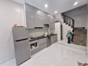 HÀNG HIẾM TỪ LIÊM - Ô TÔ - KINH DOANH VĂN PHÒNG - AN SINH TIỆN ÍCH SIÊU ĐỈNH- GẦN PHỐ - NGÕ THOÁNG - SẠCH SẼ- CHỦ TẶNG TOÀN BỘ NỘI THẤT