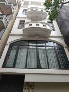 MẶT NGÕ THÔNG KINH DOANH - ÔTÔ 4 CHỖ QUA NHÀ - 5 TẦNG NHÀ MỚI Ở NGAY - TẠI LẠC LONG QUÂN.